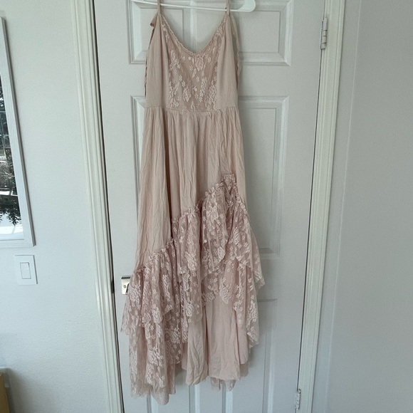 Elegant Lace Trimmed Cream Dress - Picture 5 of 5